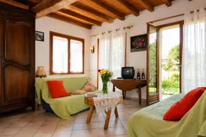 Gite with BBQ & garden - Image 4