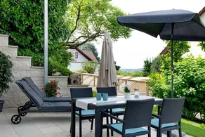 Apartment with terrace - Image 3