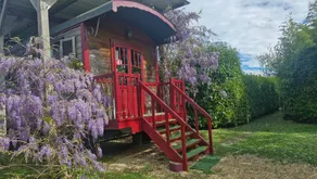 Bohemian Caravan Cottage for 2–4 Guests near Honfleur with Pool - Image 2