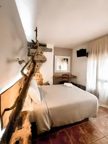 Dedicated room with garden & terrace | Mountain view - Image 4
