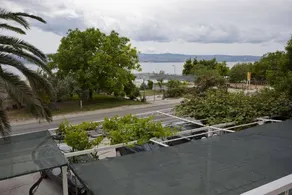 Wohnung mit Terrasse und Grill - Image 4