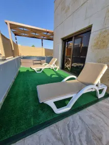 Flat with private pool - Image 3