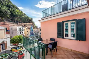 Holiday apartment | City view - Image 3