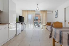 Apartment with terrace | City view - Image 4