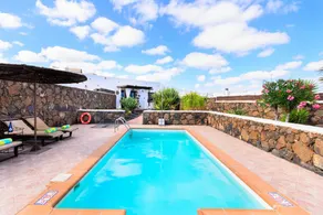 Villa with garden, terrace & private pool | Mountain view - Image 3