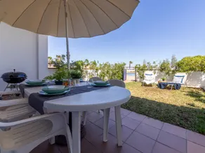Holiday home with BBQ, garden & pool | Sea view - Image 3