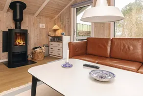 House with hot tub, sauna & BBQ - Image 5