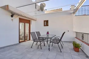 Appartement avec internet haut débit et terrasse | Vue ville - Image 2