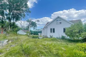 House with garden - Image 4
