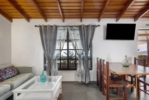 Ferienhaus mit schnellem Internet, Terrasse und Pool | Meerblick | Ideal für Homeoffice | Haustierfreundlich - Image 3