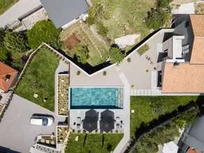 Villa with private pool, terrace & garden - Image 3