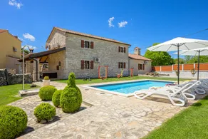 Fully equipped villa with pool, terrace & barbecue | Pets are welcome - Image 4