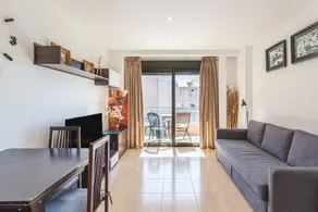 Apartment 'Rene Go2llolet' with Sea View, Wi-Fi and Air Conditioning - Image 2