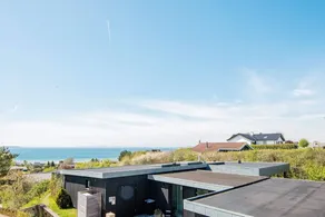 Holiday home with pool, sauna & terrace - Image 4