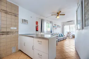 Appartement avec internet haut débit, terrasse et jardin | Vue lac - Image 4