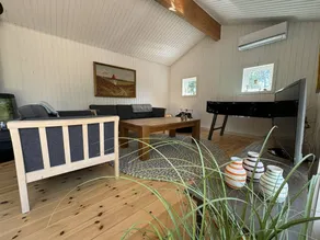Holiday home with barbeque & garden | Garden view - Image 4