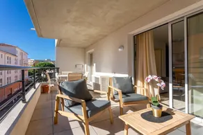 Apartment with terrace | City view - Image 2