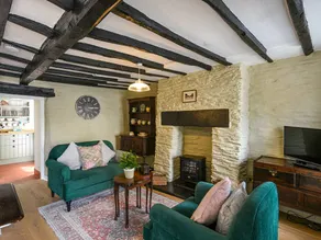 Cottage with garden - Image 2