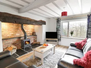Child-friendly nice cottage with jacuzzi & garden | Pet-friendly - Image 4