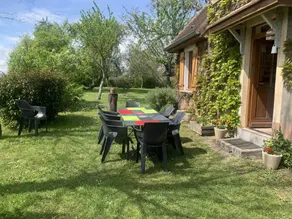 Cottage with garden & BBQ | Lake view - Image 2