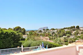 Villa avec barbecue, terrasse et piscine privée | Vue mer - Image 3