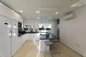 Chalet with terrace, barbeque & private pool - Image 5