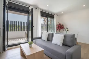 Beachfront Apartment with Pool and Terrace - Image 5
