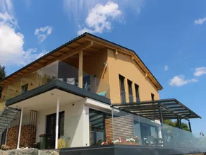 Appartement mit herrlichem Berg- und Seeblick - Image 2