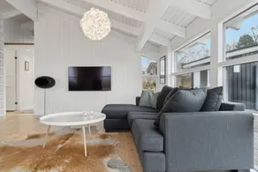 Child-friendly pleasant holiday home with barbeque, jacuzzi & sauna | Lake view - Image 2