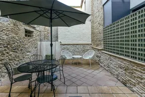 Fully equipped holiday apartment with terrace - Image 2
