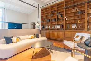 Spacious, modern loft in a château near Aix. - Image 4