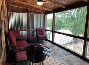 Tranquil Log Cabin by the San Marcos River - A Relaxing Glamping Getaway near Kingsbury, Texas - Image 2