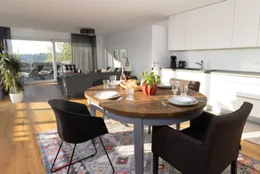 Apartment with garden | Lake view - Image 4