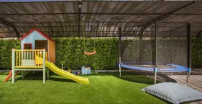 Holiday home with garden, barbecue & sauna | City view - Image 3