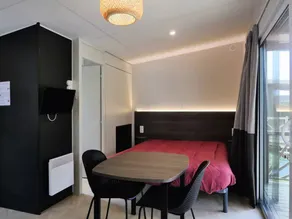 Campsite maeva Getaways Bel-Air - Mobil-Home Otello 1 Room 2 People Climate TV - Image 3
