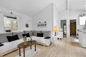 Holiday home with terrace & barbecue - Image 2