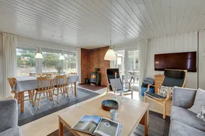 Fully equipped pleasant house with terrace & sauna - Image 3