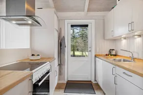 Holiday home with BBQ, sauna & hot tub - Image 5