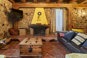 Holiday Home 'La Venta Del Alma' with Mountain Views, Private Terrace and Wi-Fi - Image 3