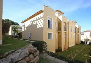 Fully equipped charming holiday apartment with BBQ, terrace & pool | Mountain view | Pet-friendly - Image 2