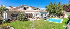 Familienorientierte Villa mit privatem Pool - Image 3