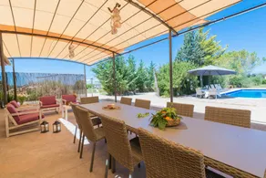 Holiday home with private pool, garden & terrace - Image 2