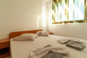 Wonderful flat with terrace & hot tub - Image 2