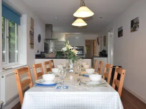 Fully equipped charming cottage with garden | Water view | Pet-friendly - Image 2