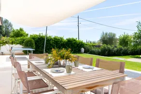 Ferienhaus mit Terrasse, Garten und privatem Pool - Image 5