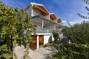 Apartment mit Garten, Pool und Terrasse | Panoramablick - Image 2