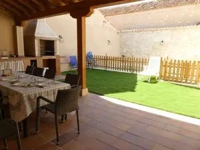 Ferienhaus mit Garten, Pool und Grill | Bergblick - Image 3