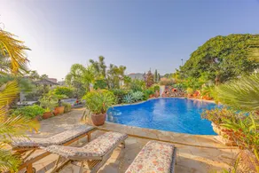 Voll ausgestattete Villa mit Grill, privatem Pool und Terrasse | Bergblick - Image 3