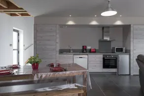 Gite with terrace, barbecue & garden - Image 3