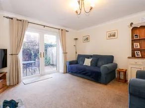 Cottage with garden - Image 4